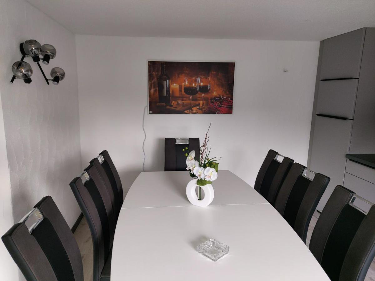 Familyhome Lopora Медебах Екстериор снимка