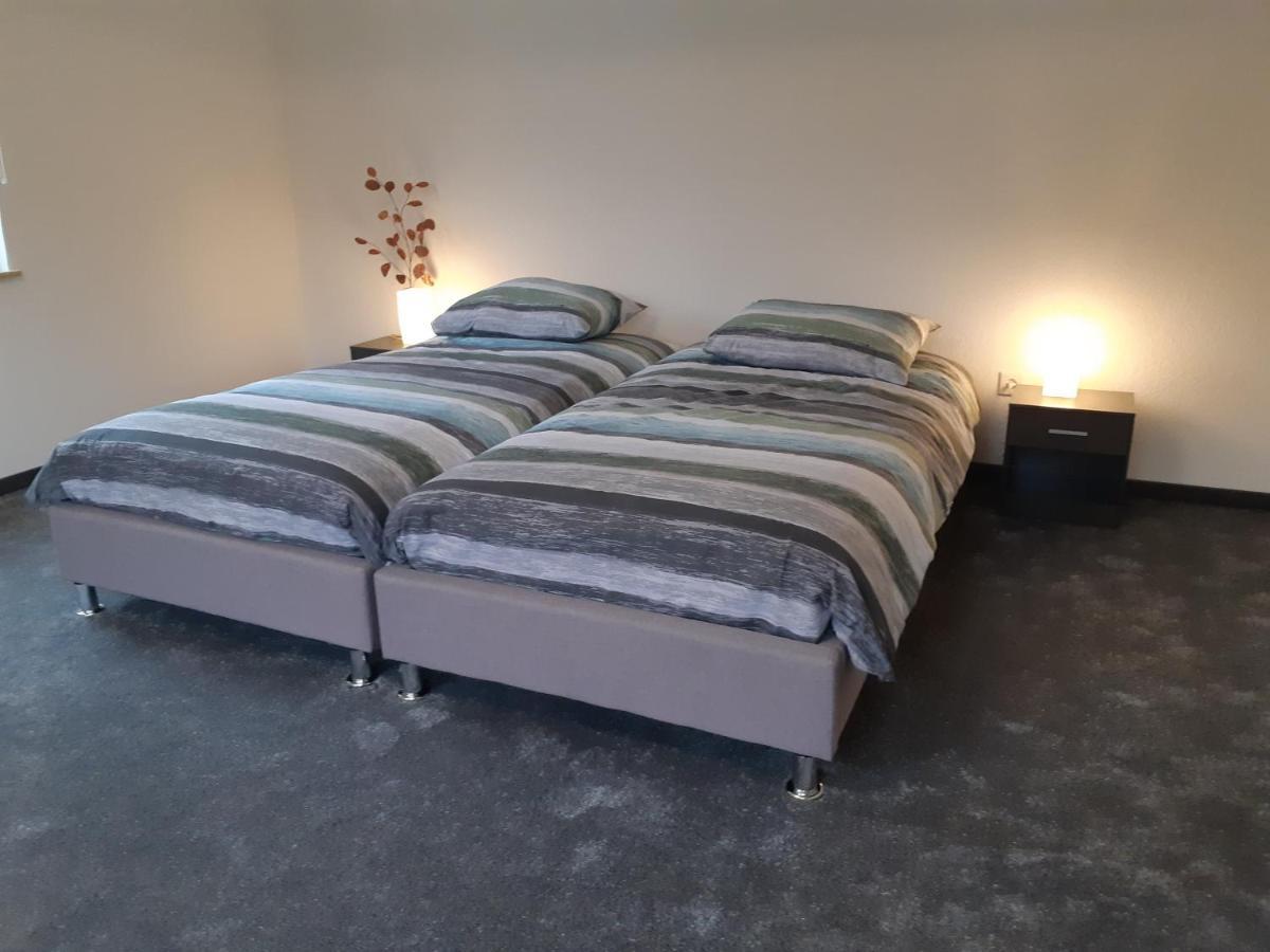 Familyhome Lopora Медебах Екстериор снимка